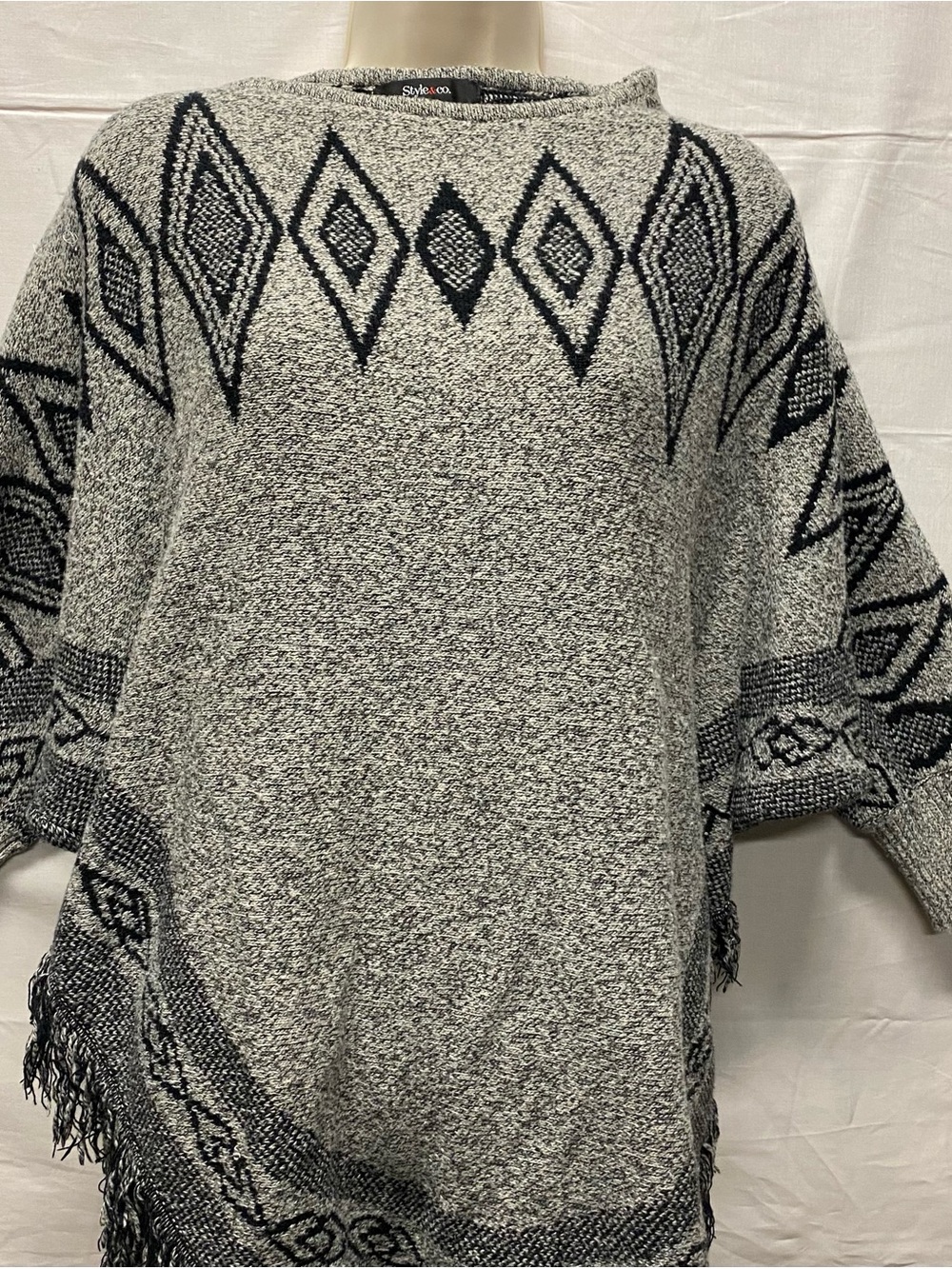 Women’s Cozy Grey Patterned Poncho Sweater